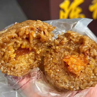 苏州美食名小吃陈记一品斋端午节粽子鲜肉蛋黄手工大肉粽每日现做