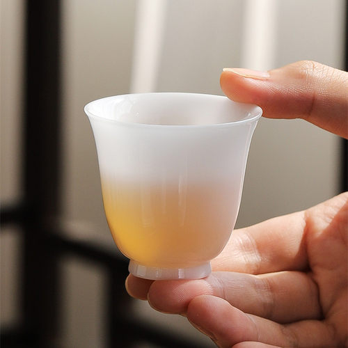 纯手工冰种玉瓷小茶杯