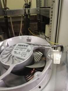 风扇 变频器 ACS880-01-363A-3  D1751S24B8CP329 直流24V 3.4A