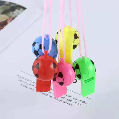 Место активного снабжает свисток цвет детского свиста.