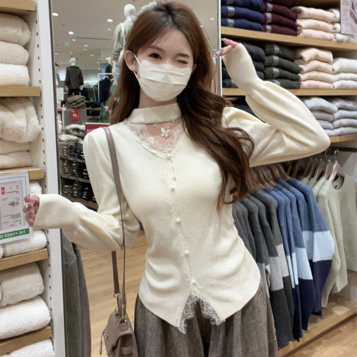 春季2025年新款紧身纯欲挂颈镂空蕾丝设计感针织打底衫上衣女毛衣