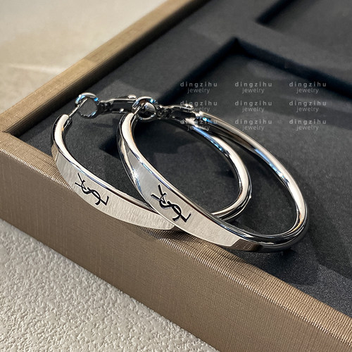 欧美银色字母大圈圈耳环女士轻奢高级感复古大气气质耳圈金属耳饰