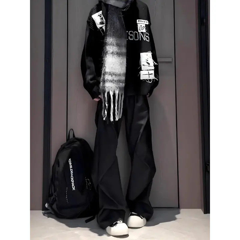 黑色弯刀微喇褶皱西裤男款春秋潮牌垂坠高级感西装裤子休闲直筒裤