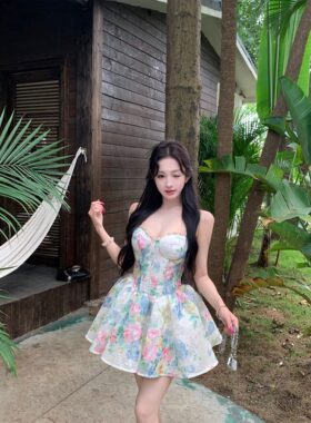 纯欲风碎花吊带连衣裙女装夏季辣妹收腰显瘦a字裙子短款蓬蓬短裙