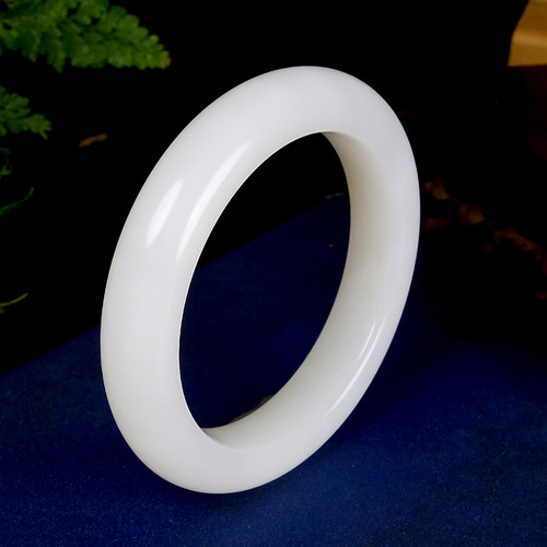 和田羊脂白玉手镯女款57.5mm