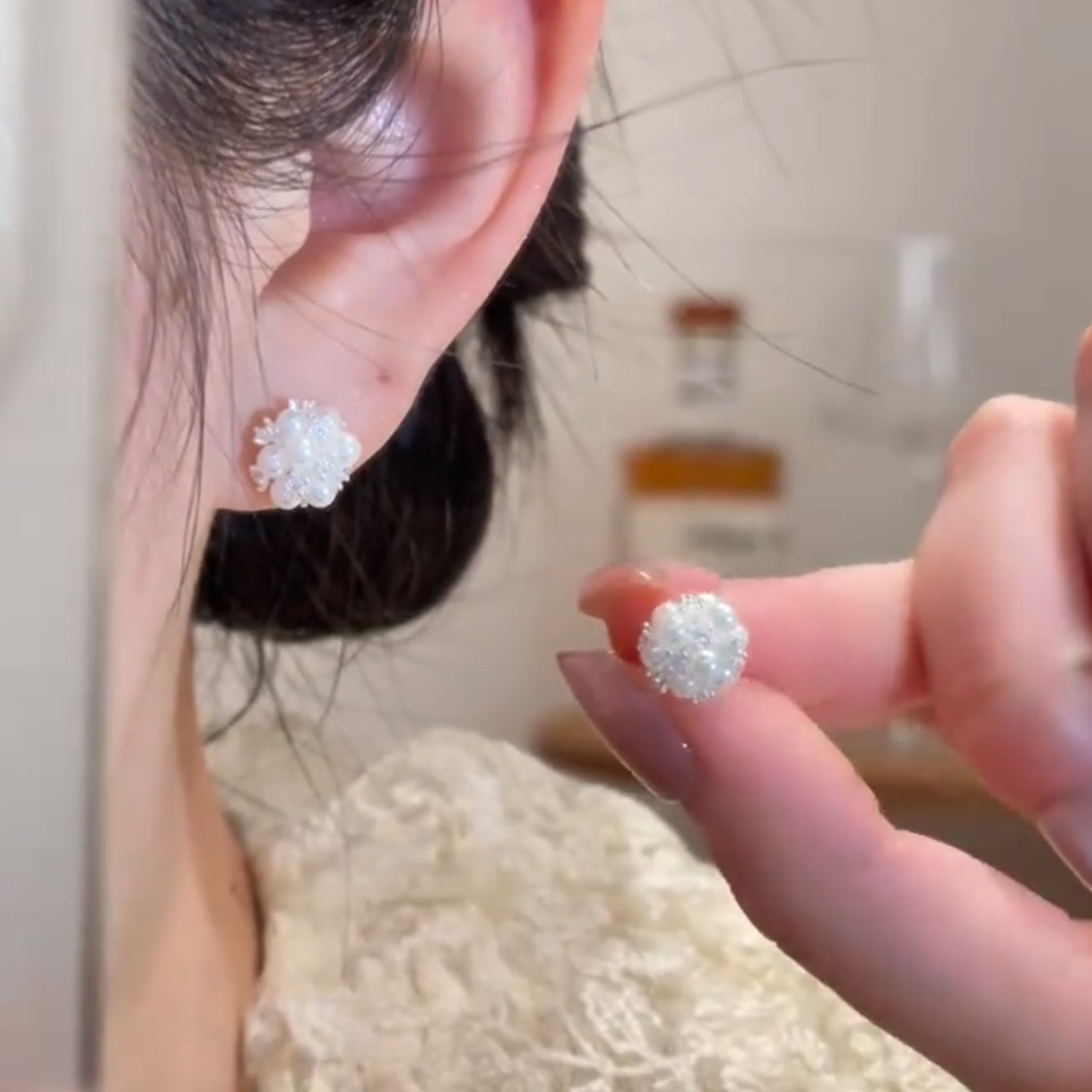2025新款韩版小清新水晶花球耳钉小众设计精致简约高级感气质耳饰