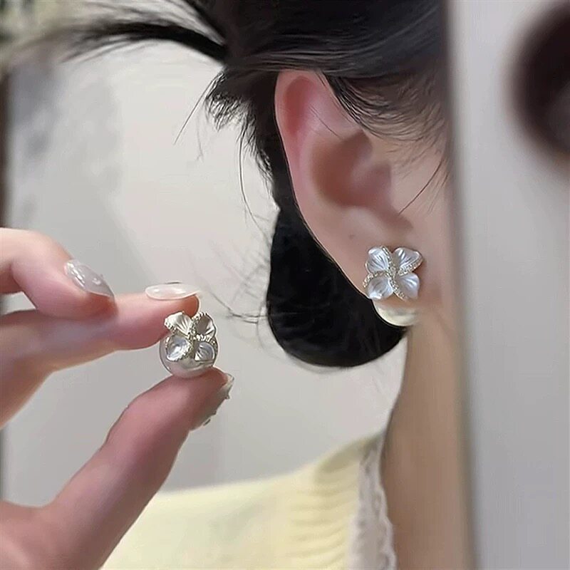 法式时尚优雅小清新滴釉立体花卉耳钉女高级感百搭仙女风银针耳饰