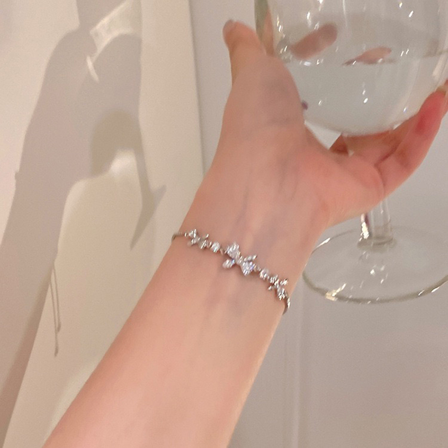 碎钻蝴蝶结手链女可抽拉手饰