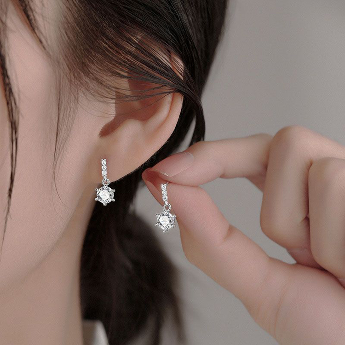 925银针锆石耳钉女轻奢精致耳环