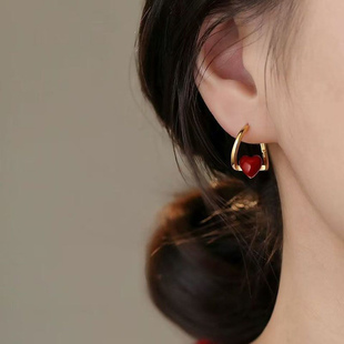 复古法式红色爱心耳扣女小众高级感扭曲耳环优雅气质时尚显白耳饰
