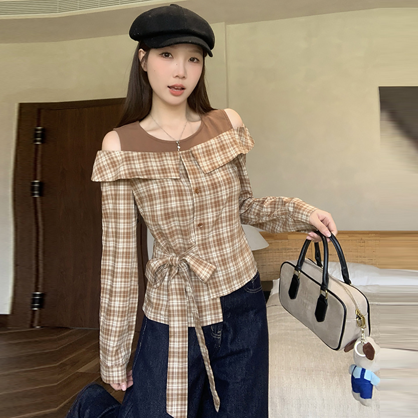 大码哺乳上衣春秋拼接假两件复古系带露肩产后显瘦喂奶格子衬衫潮