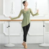 Классическая современная этническая спортивная одежда для йоги