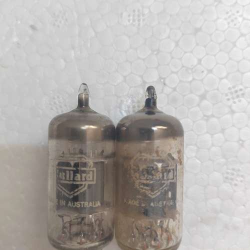 大盾12AX7电子管一对，澳大利亚产，正常使用，实物拍摄，成