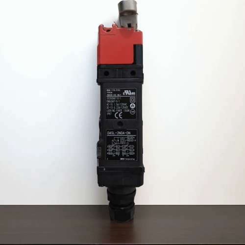 OMRON安全门开关D4SL-2NDA-DN电磁锁假一罚十现货