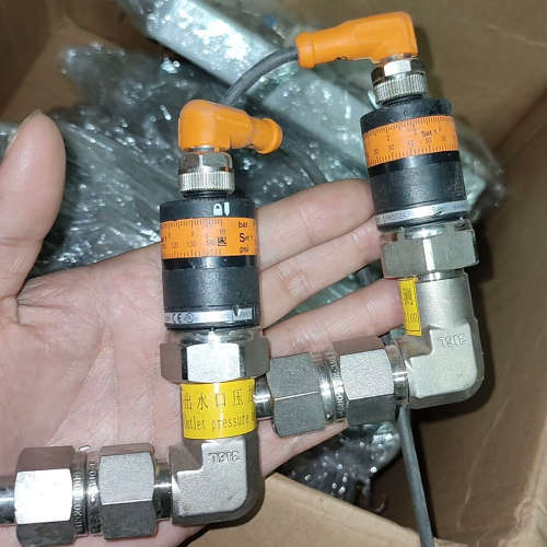 IFM易福门，PK5524压力传感器，，成色如图，实物拍摄，