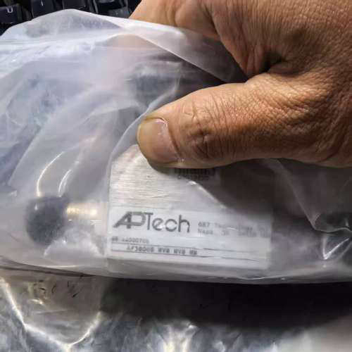美国APTECH高压隔膜阀  AP3800S MV8 MV8 MB 1/2双预留孔