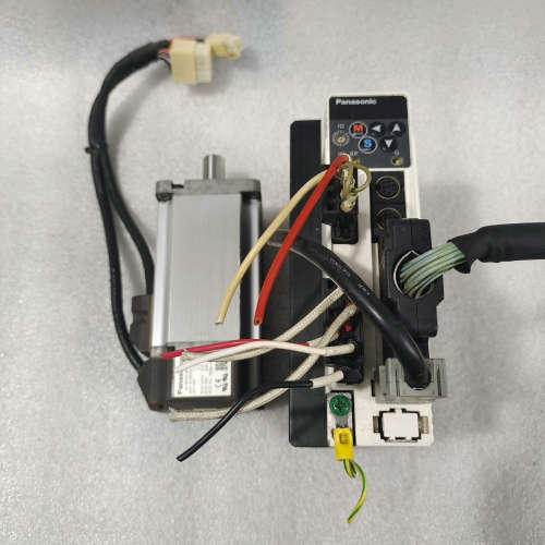 MBDDT2210驱动MUMS042A1A0S电机，原装