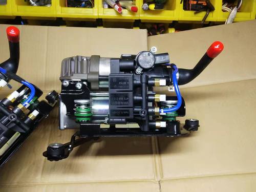 适用于新款宝马7系G12避震打气泵总成充气泵 打气泵分配阀 泄压阀