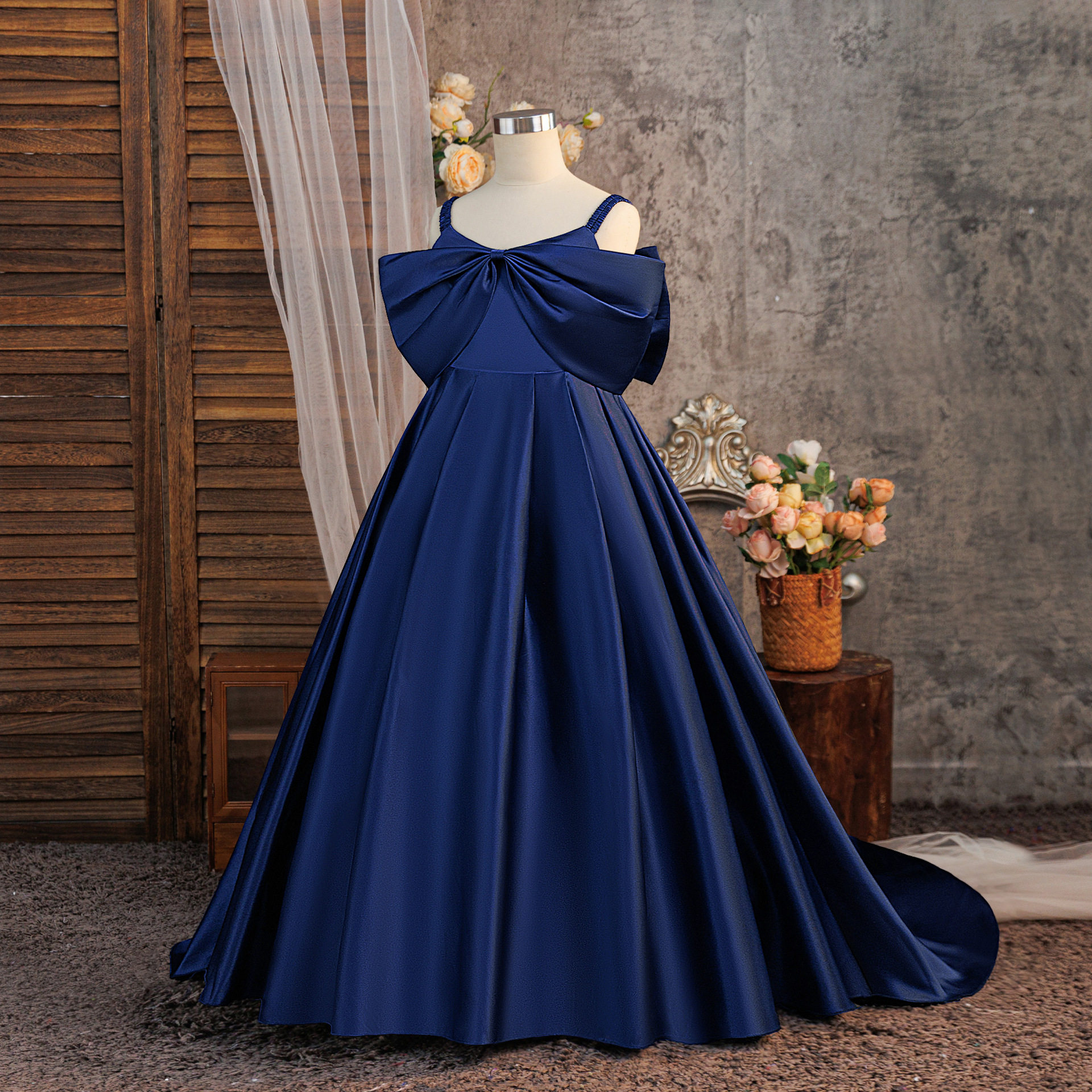 女大童生日礼服蓝色缎布拖尾儿童吊带气质公主裙女孩主持人演出服,童装/婴儿装/亲子装,儿童礼服,淘宝优惠券,粉丝福利购,淘宝优惠卷