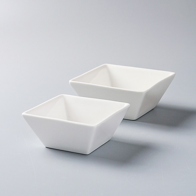 陶瓷纯白瓷四方斜口碟正方斗碗小碟子小菜小吃调味点心酱醋日式碟