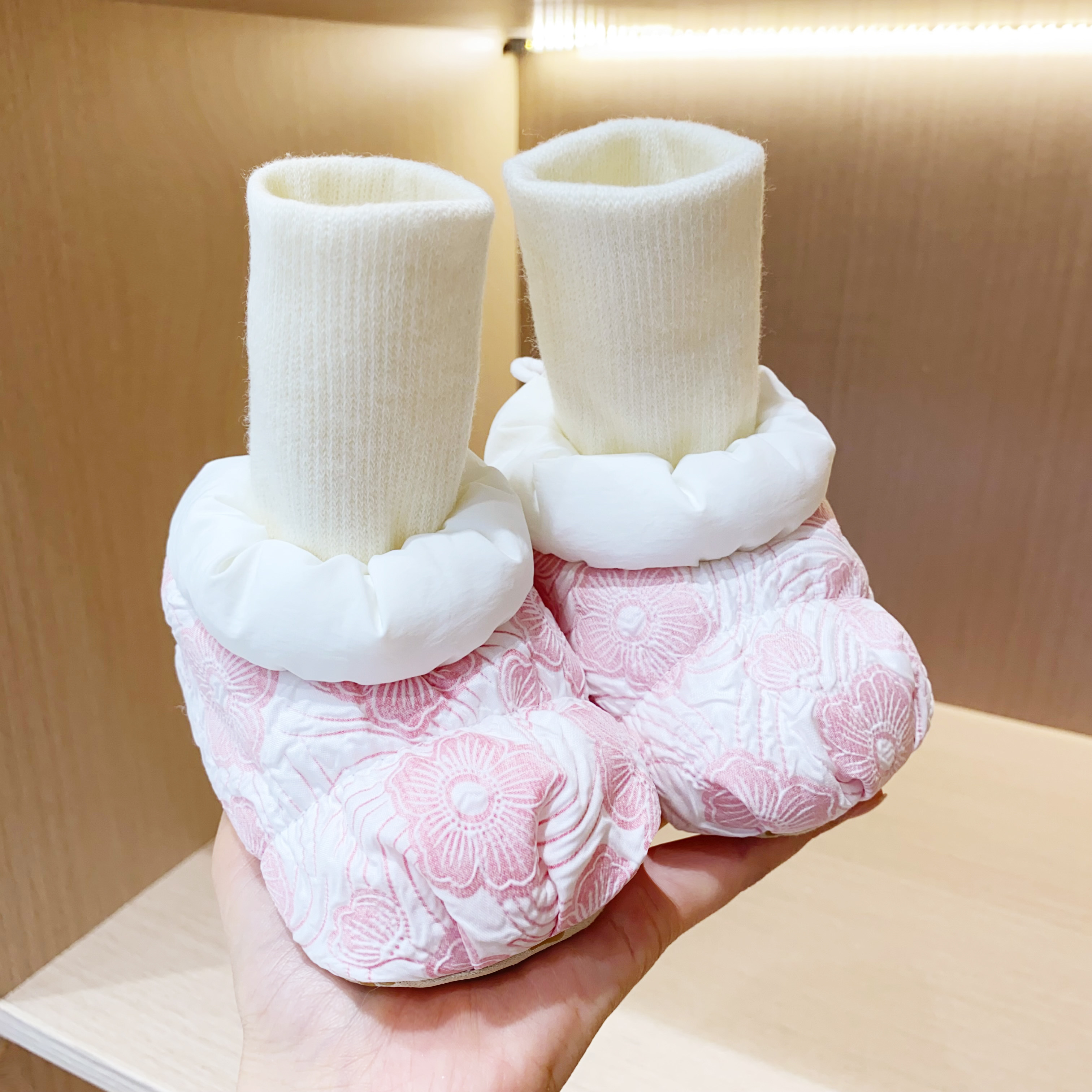 冬季女宝宝棉鞋婴儿加绒加厚鞋袜可爱公主鞋子新生儿保暖地板鞋