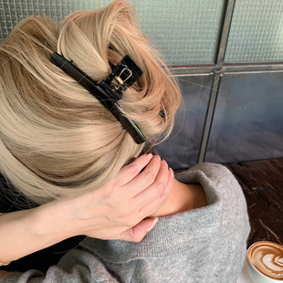 抓夹女高级感2026新款 大号发量大鲨鱼夹 超级好看 金属拉丝洋气
