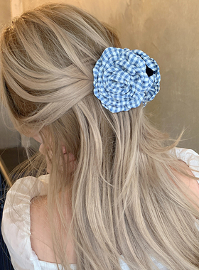 格纹玫瑰抓夹饱满后脑勺 花朵小众盘发鲨鱼夹旅行度假氛围感发饰