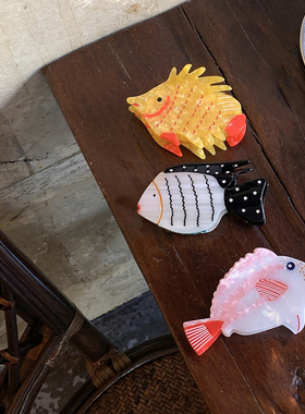 趣味海洋风 卡通亲嘴鱼2026款巨好看的抓夹设计感鲨鱼夹发抓发饰