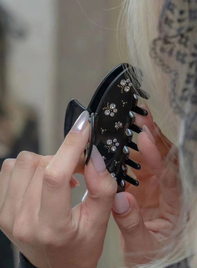 欧美小众水钻蝴蝶镶嵌 黑色醋酸抓夹大号 气质盘发鲨鱼夹发抓发饰