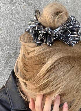 重工金属质感银灰色褶皱花边发圈女高级感洋气时尚丸子头发饰发绳