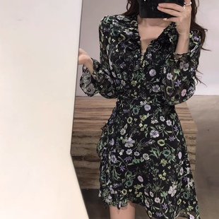 三小姐的咖啡雪纺碎花v领连衣裙2026新款秋装女荷叶边一片式系带
