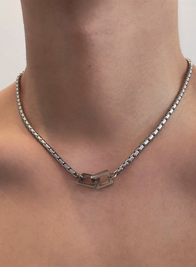 极简方环相扣项链男潮钛钢不掉色小众百搭复古高级感潮流锁骨链