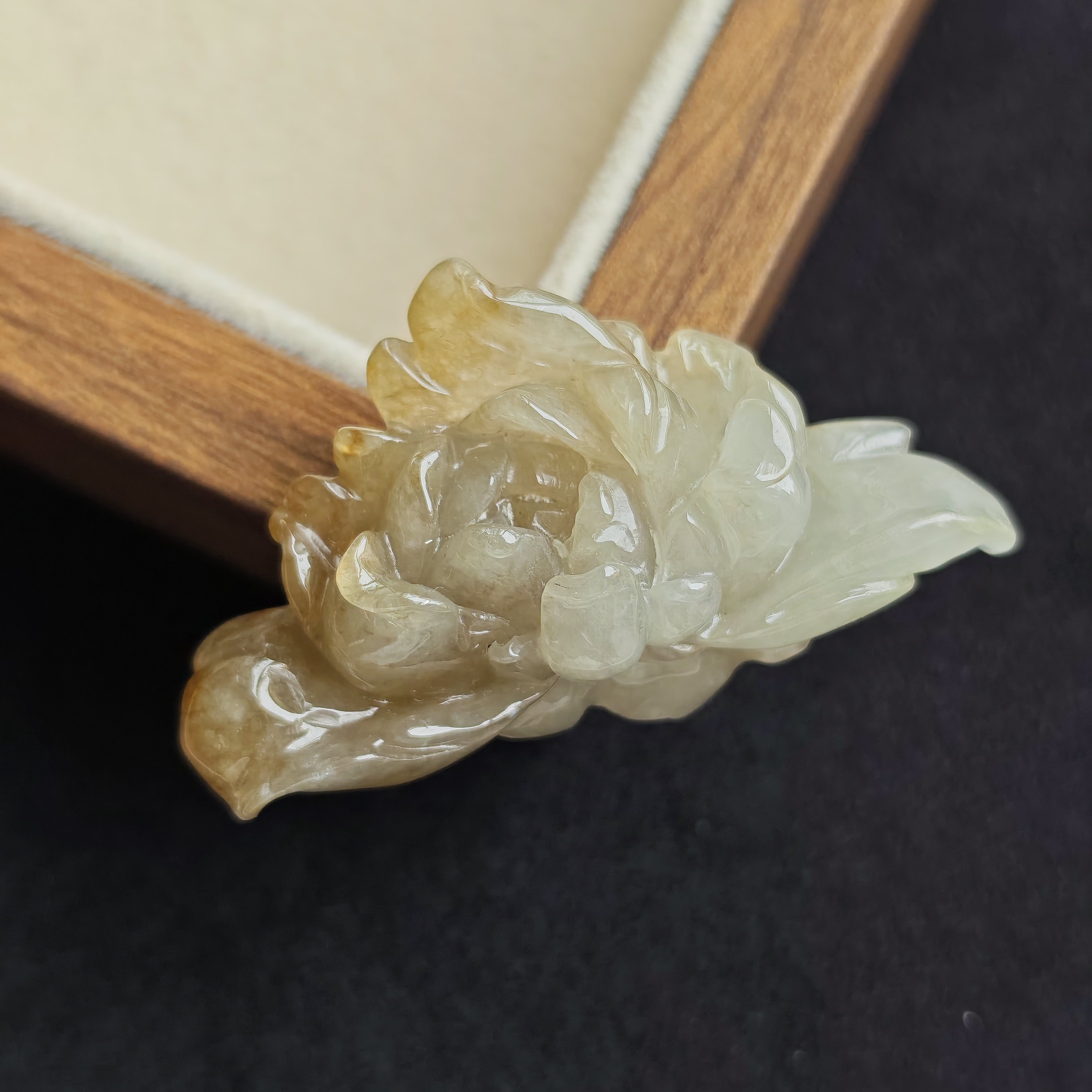 缅甸A货冰种翡翠手牌吊坠送证书