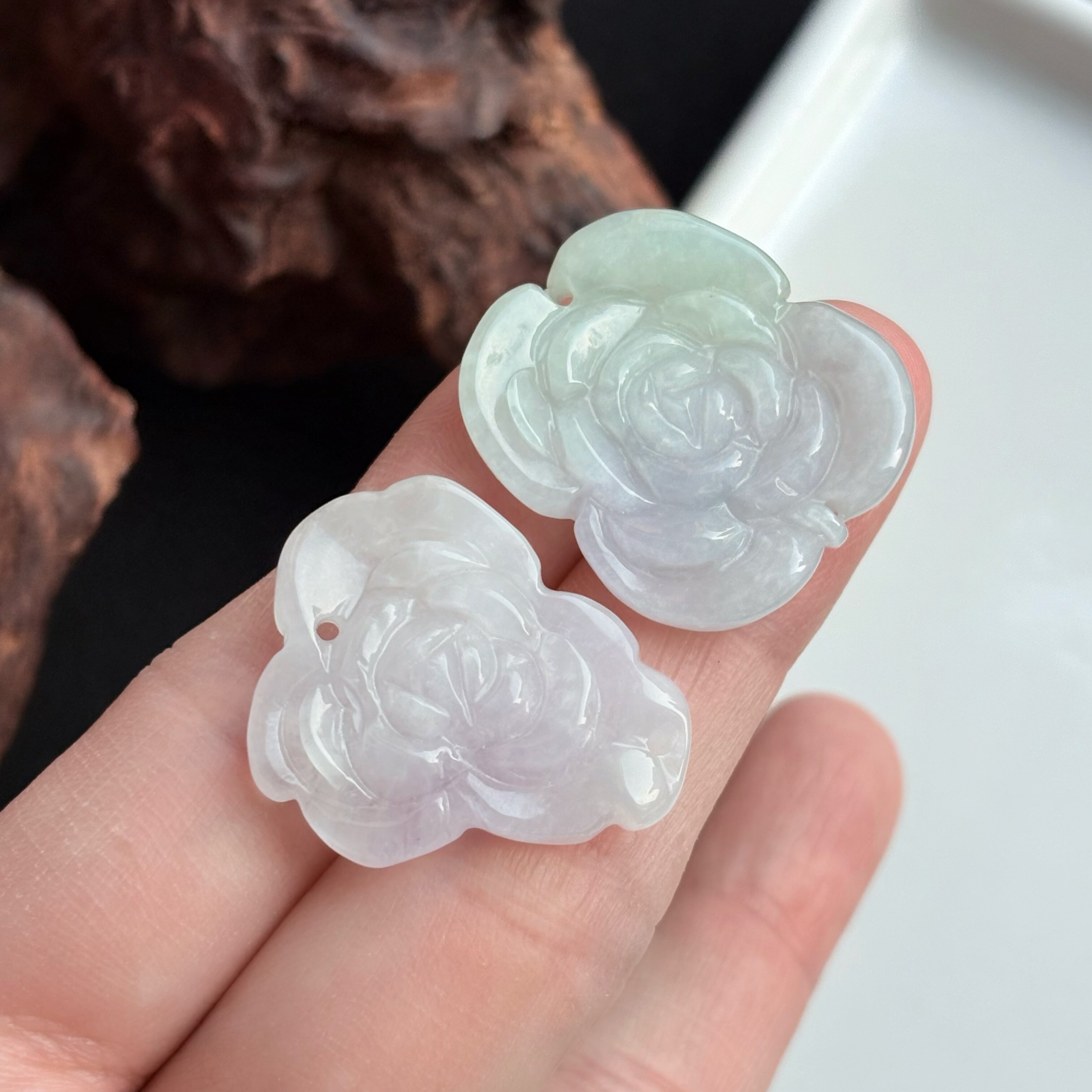 天然A货糯冰春彩翡翠繁花牌