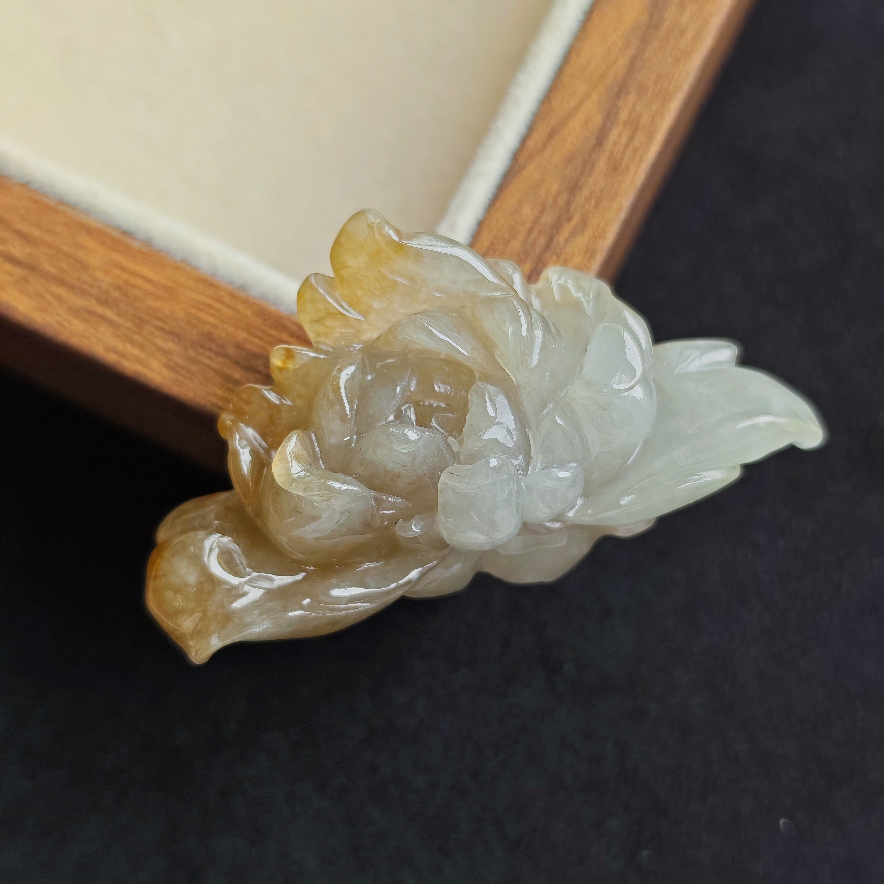 缅甸A货冰种翡翠手牌吊坠送证书