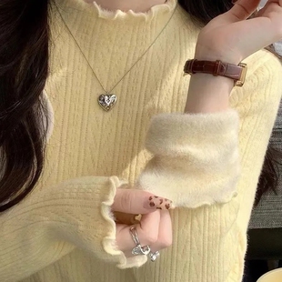 女 温柔慵懒风半高领木耳边奶黄色毛衣女加绒加厚一体绒保暖针织衫