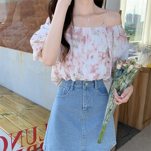 Chiffon shirt women's summer 2022 new short sleeved top women's sweet broken flowers are immortal age reduction loose one shoulder