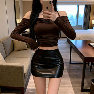 黑色小皮裙短款半身裙女秋冬2025新款低腰百搭PU皮性感辣妹一步裙