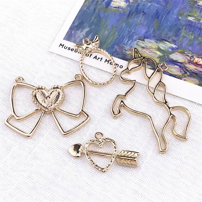 金属框 UV胶镂空框底托 DIY水晶滴胶干花压花金属框天马爱心系列在类目 饰品/流行首饰/时尚饰品新, DIY配件, 其他DIY饰品配件中 - 来自Buy2taobao.com提供专业的淘宝代购服务