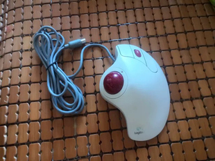 罗技土星白色T ps2口轨迹球鼠标 L13