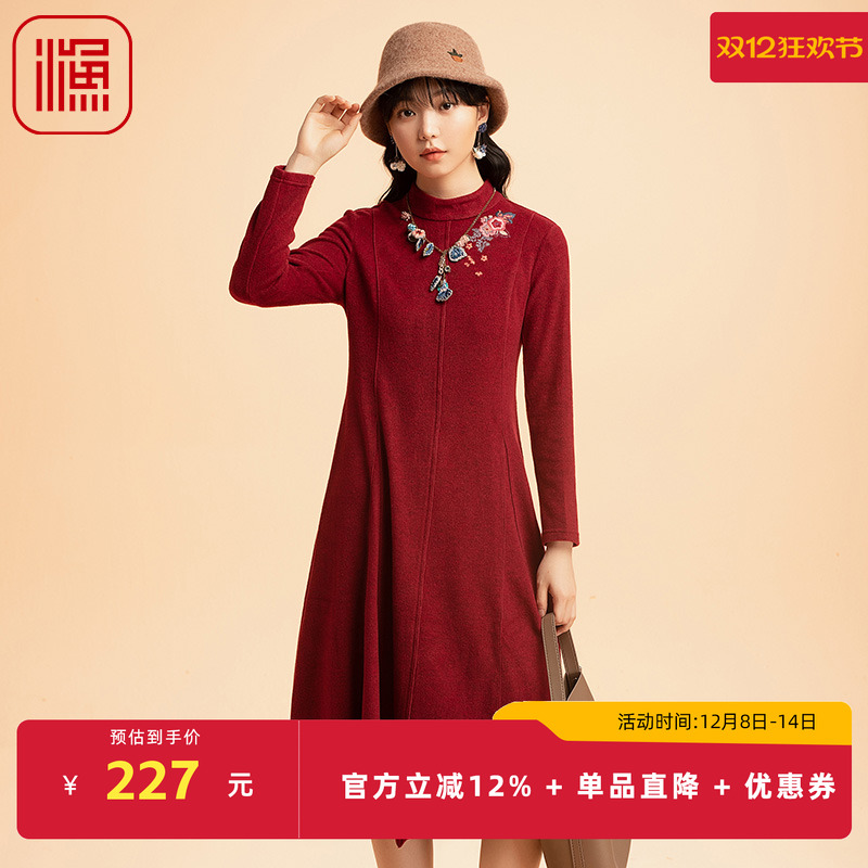 渔牌女装新款秋冬装绒感针织绣花修身中高领连衣裙女FGED0042
