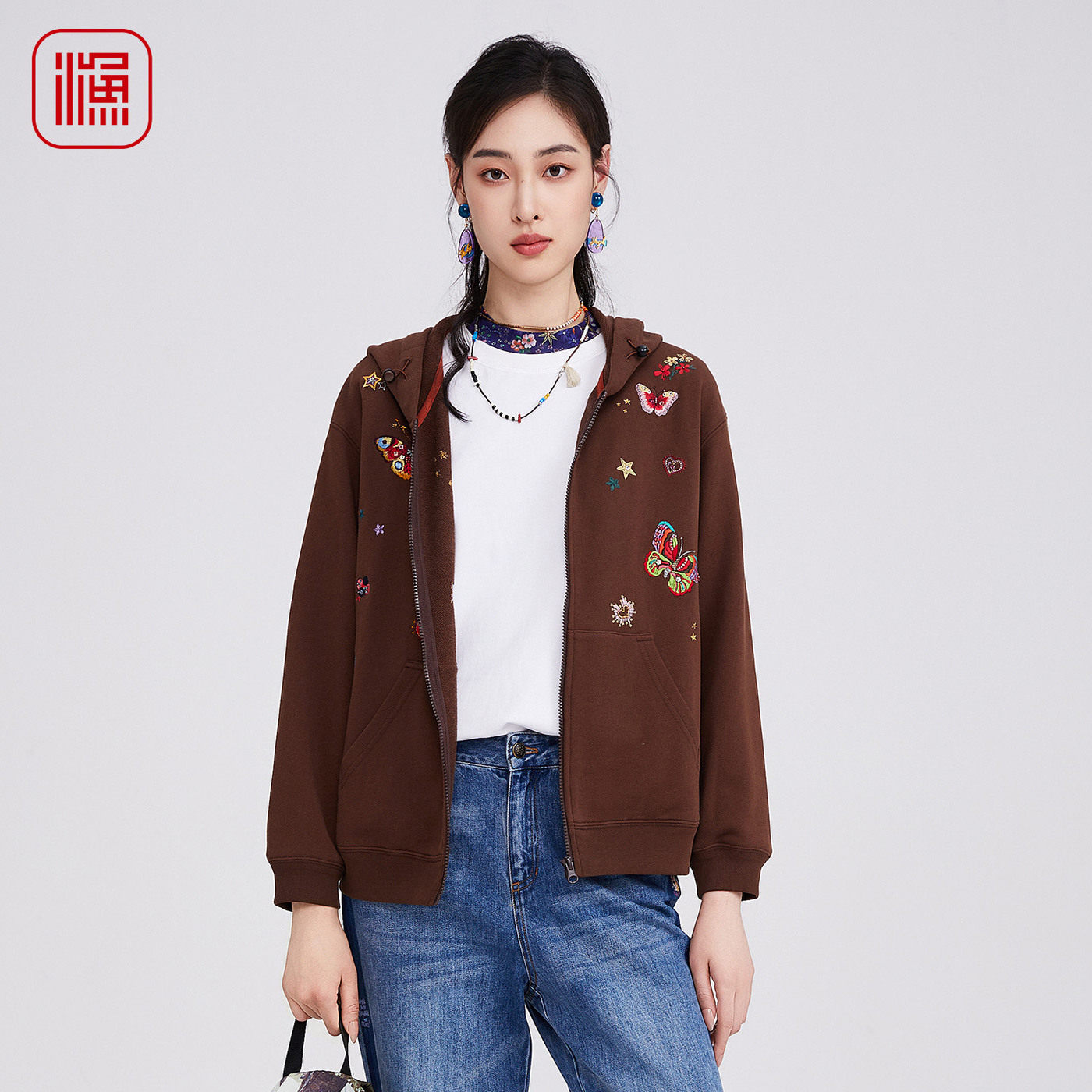 渔牌卫衣女2025新款秋季连帽短款绣花短款外套休闲开门禁拉链开衫