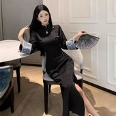 200斤潮大码 胖mm倒大袖 刺绣改良旗袍黑色连衣裙女减龄气质裙子300