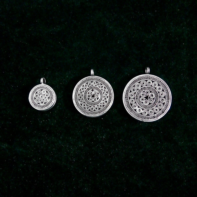 满99包邮贵州民族风银饰苗银耳环纯手工制作首饰太阳鼓吊坠工艺品