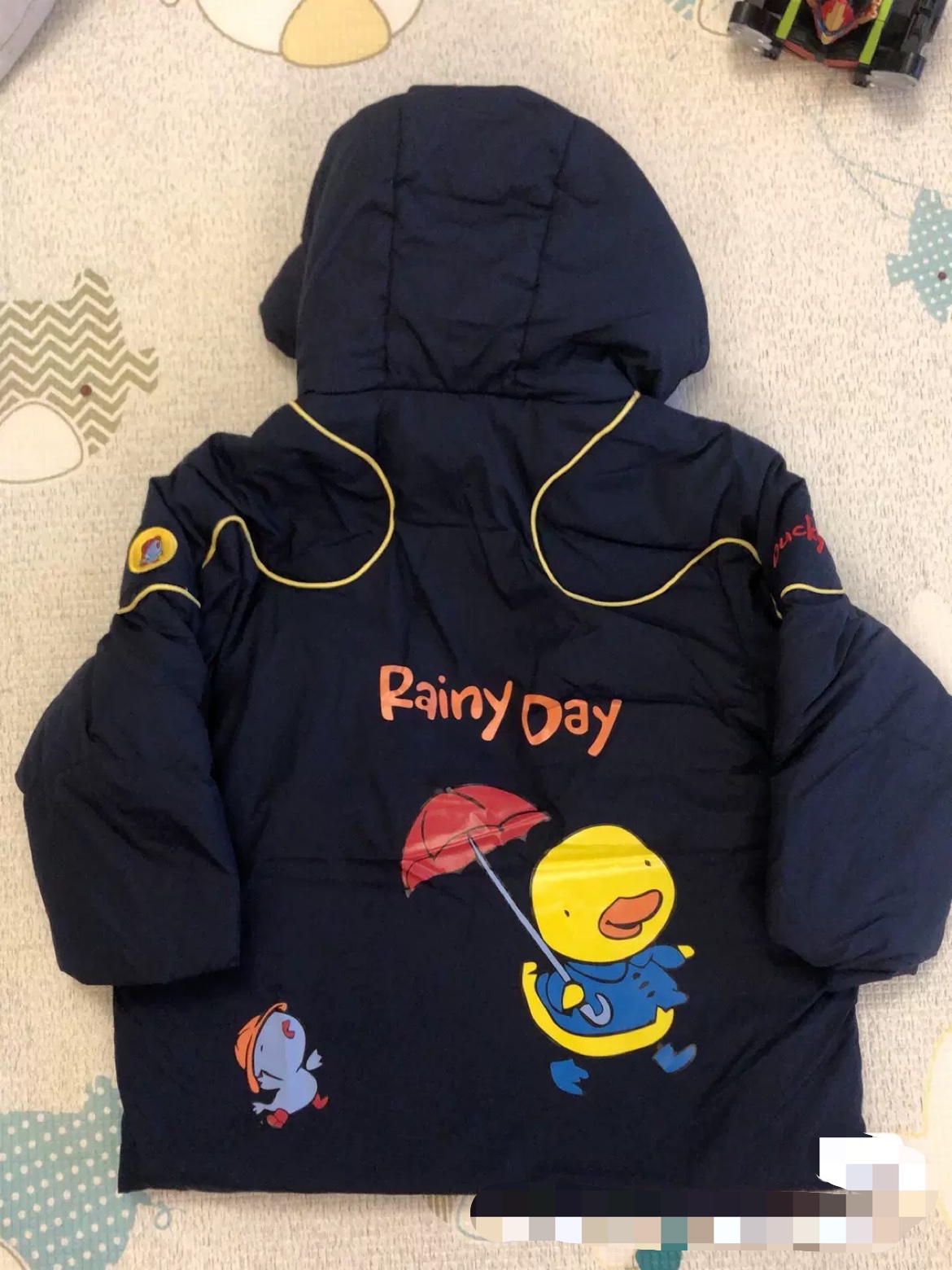 马骑顿100码羽绒服小童卡通款 有一半吊牌,不退换