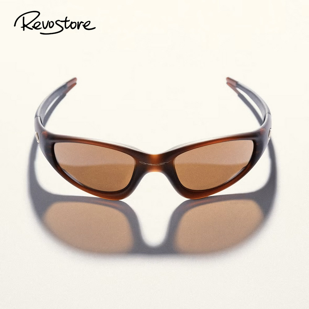 OakleyMUZMStraightJacket99
