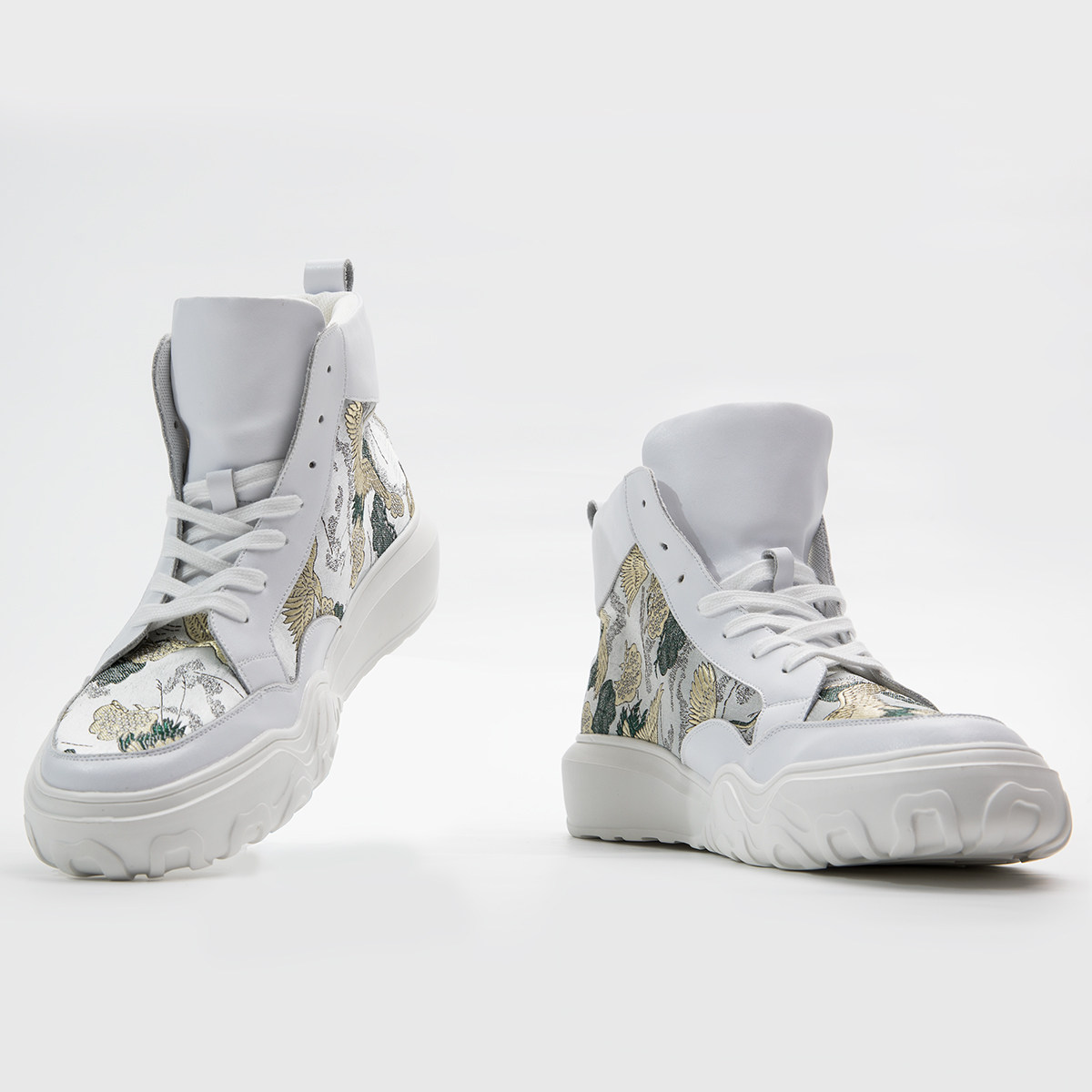 中国风国潮男仙鹤绣花官靴复古中式刺绣高帮鞋古风系带鞋子高帮鞋