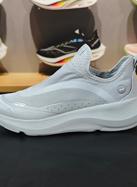 李宁2024夏季新品SOFT GO男子反光透气清凉潮流休闲鞋AGLU105