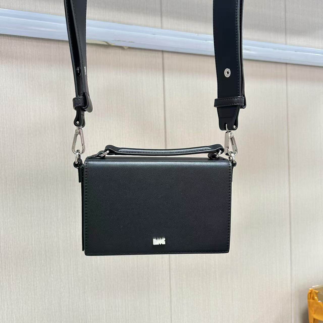 李宁单肩包女子款LNG高端系列休闲百搭小巧便携斜挎包 LBDU004