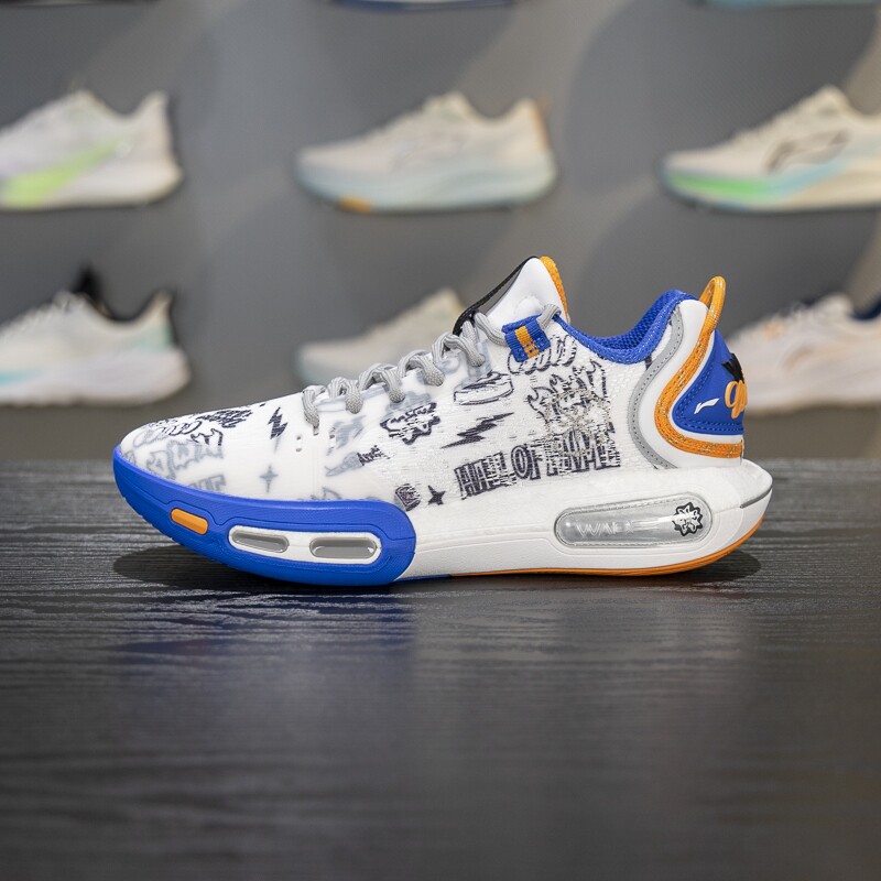 李宁篮球鞋2025冬季韦德幻影7 男子轻量高回弹篮球场地鞋ABPV011